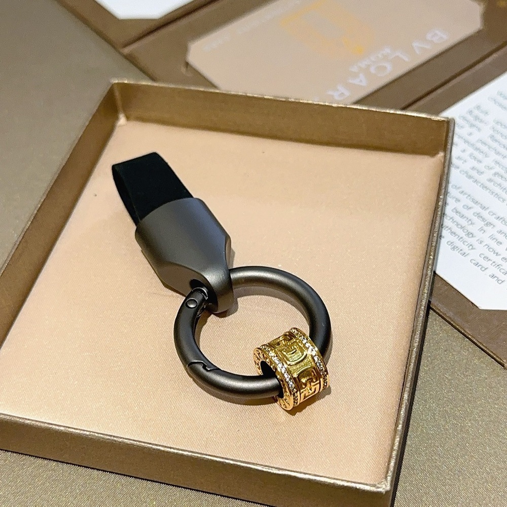 Bulgari bag charm keychain - Picture 5 of 6